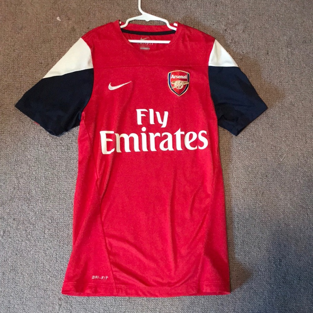 Arsenal soccer jersey